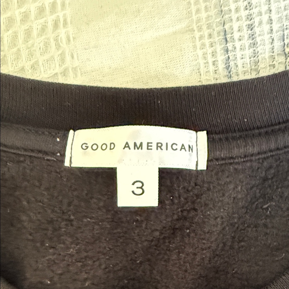 Good American Black Crewneck Sweatshirt with White Scorpio Graphic unisex - Picture 2 of 4
